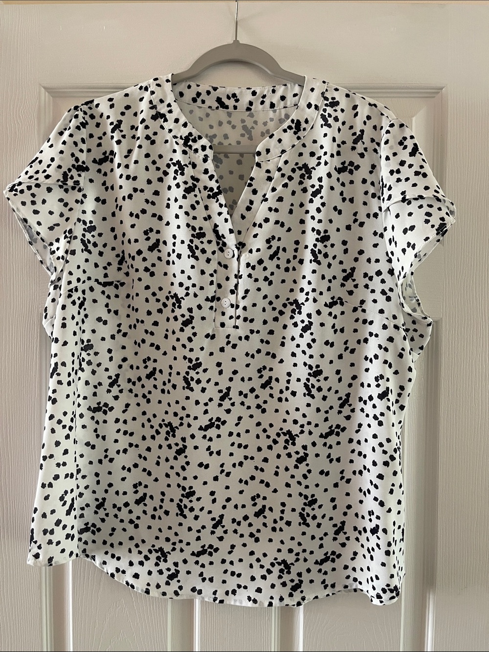 Womens Black & White Dotted Short Sleeve Blouse